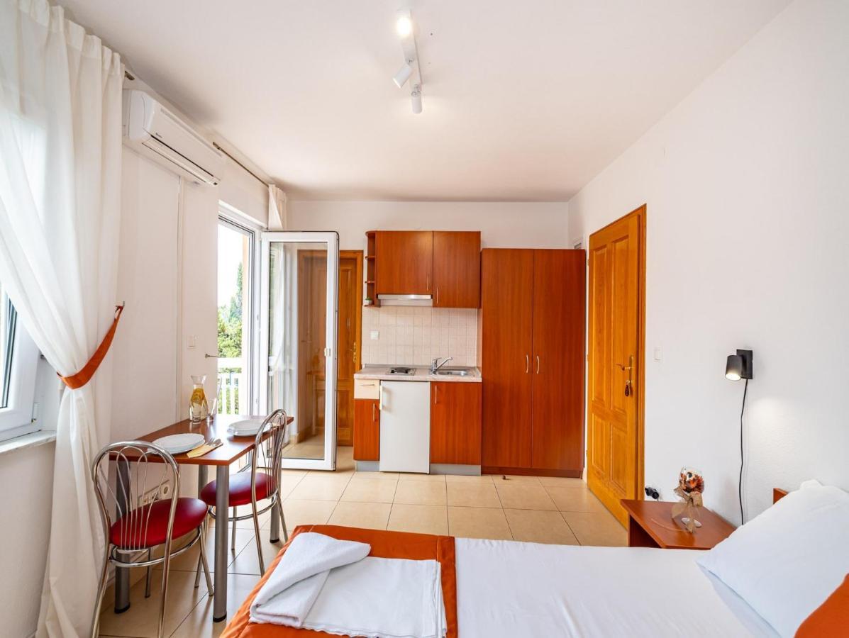 Apartments Prkacin Starigrad Paklenica Exterior foto
