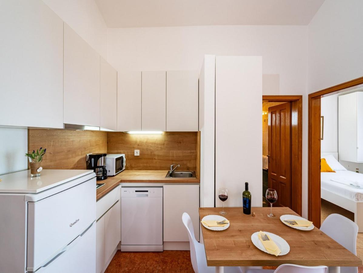 Apartments Prkacin Starigrad Paklenica Exterior foto