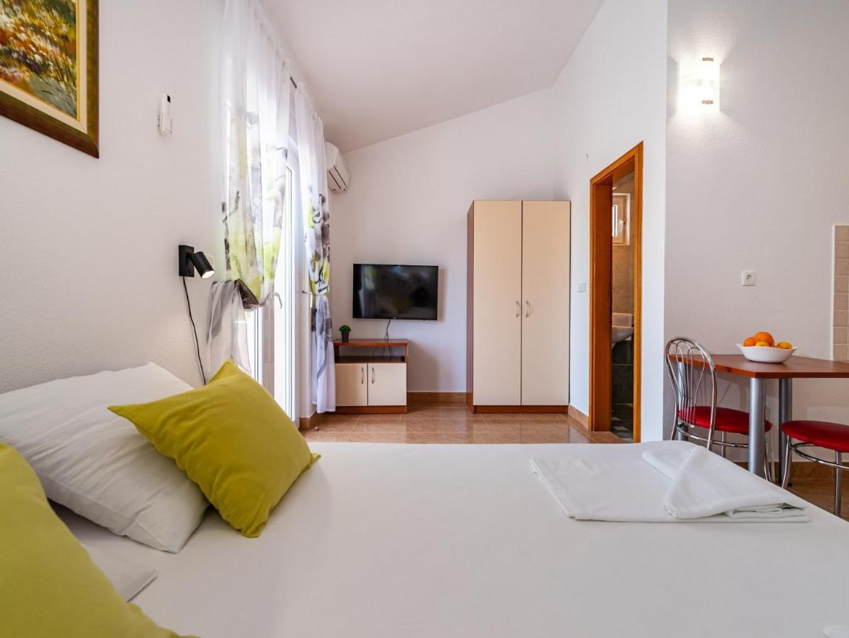 Apartments Prkacin Starigrad Paklenica Exterior foto