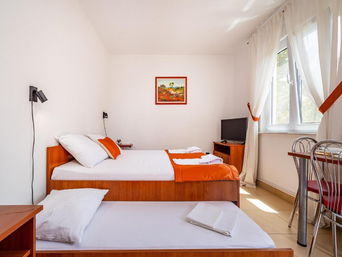 Apartments Prkacin Starigrad Paklenica Exterior foto
